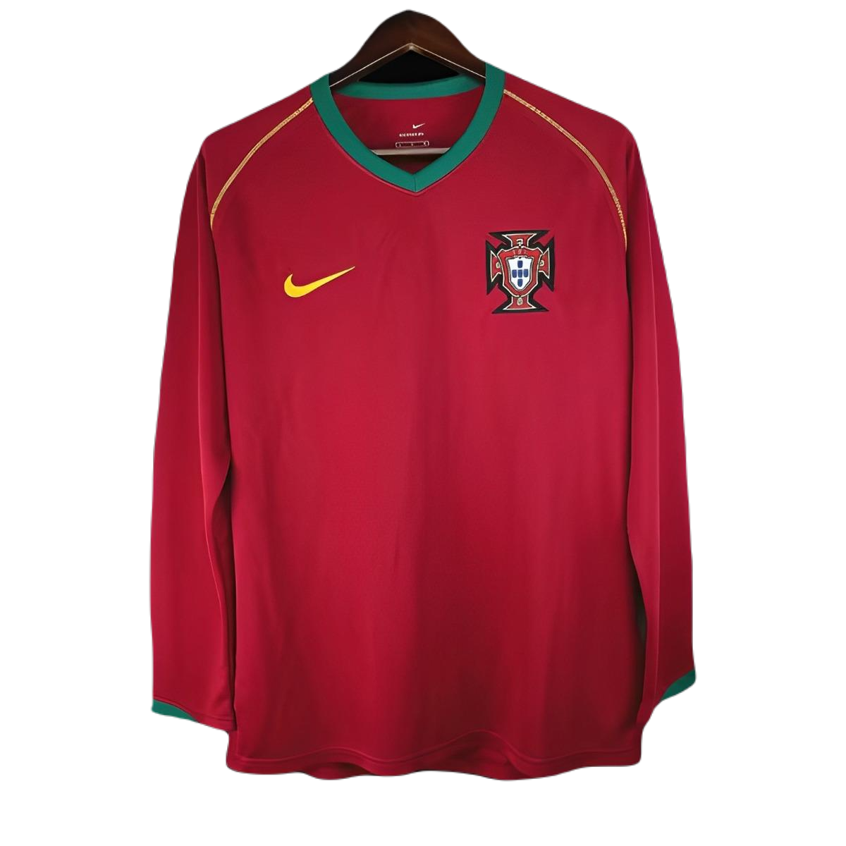 Retro 2006 Portugal Home Long Sleeve Kit